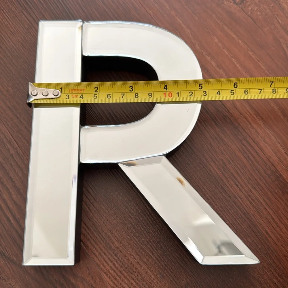 Mirror Letter R Size OS Color Black